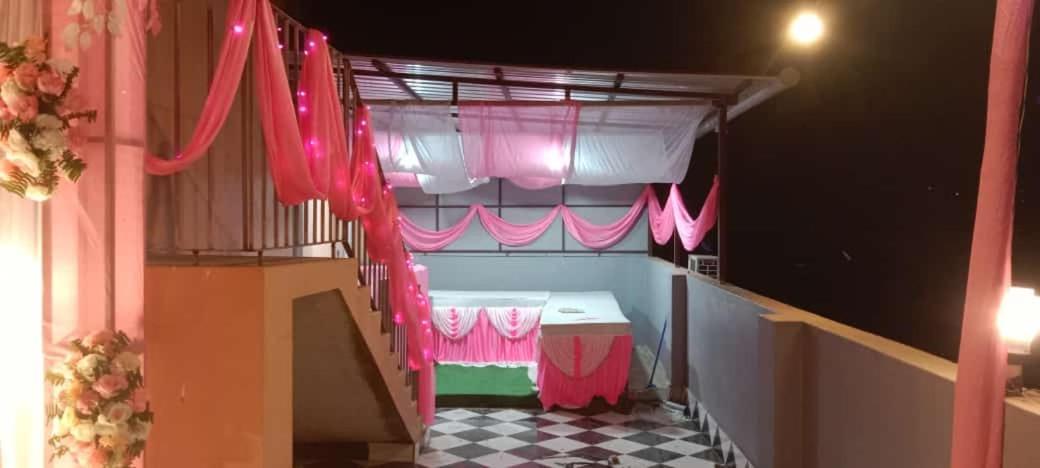 La Cresta Inn Kolkata Ngoại thất bức ảnh
