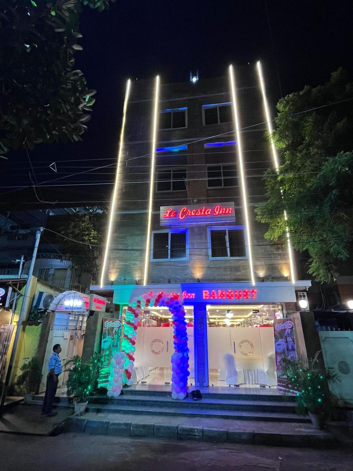 La Cresta Inn Kolkata Ngoại thất bức ảnh