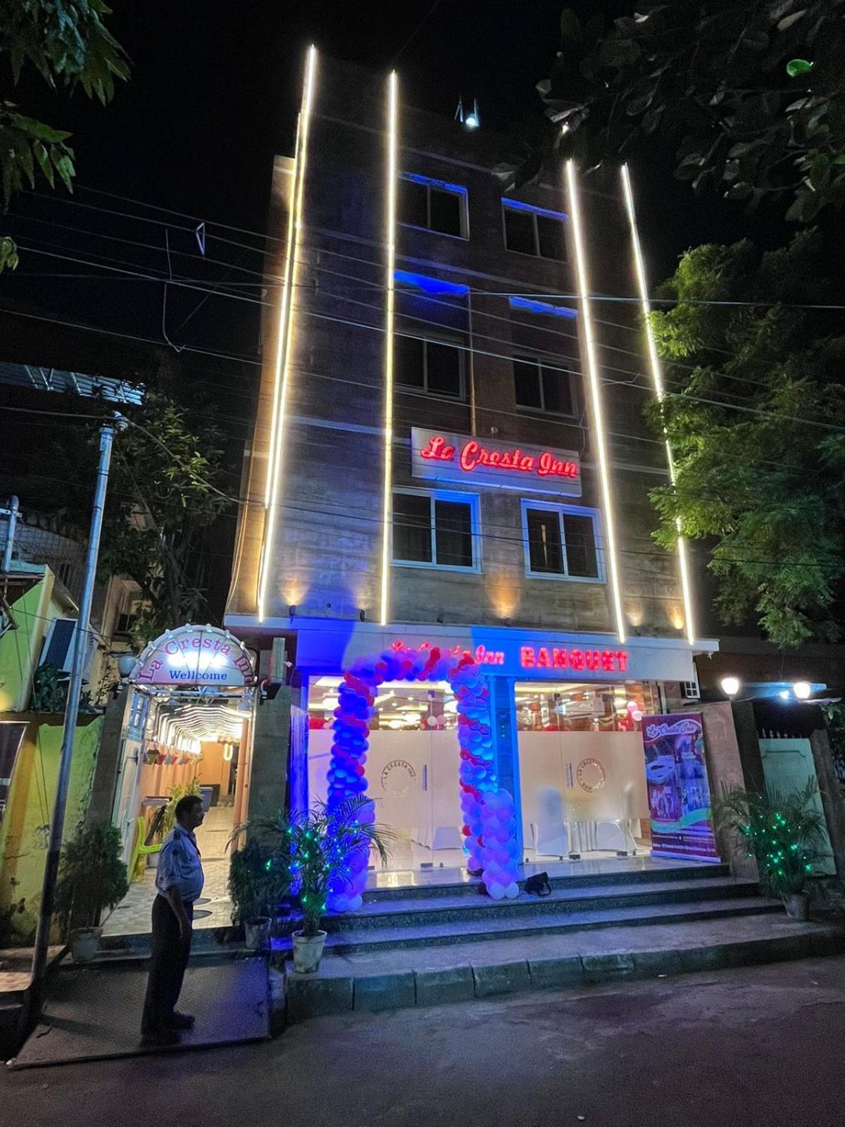 La Cresta Inn Kolkata Ngoại thất bức ảnh
