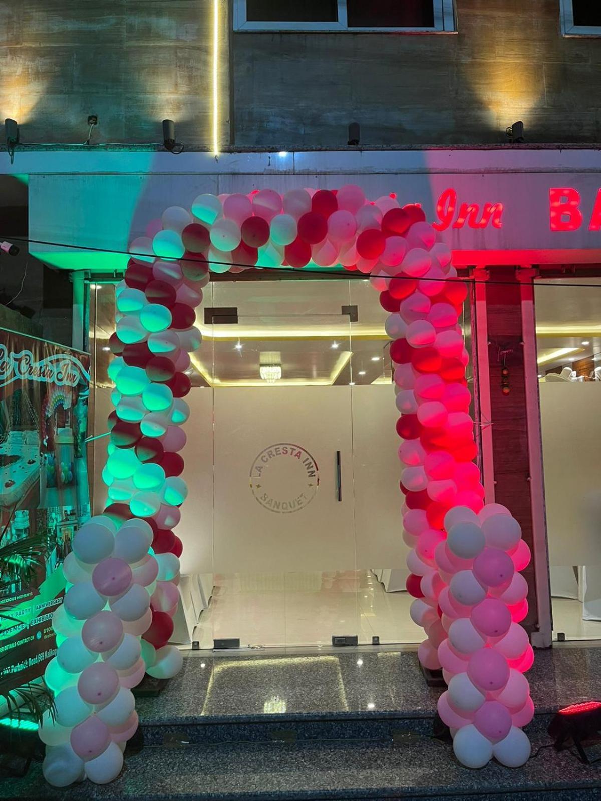 La Cresta Inn Kolkata Ngoại thất bức ảnh